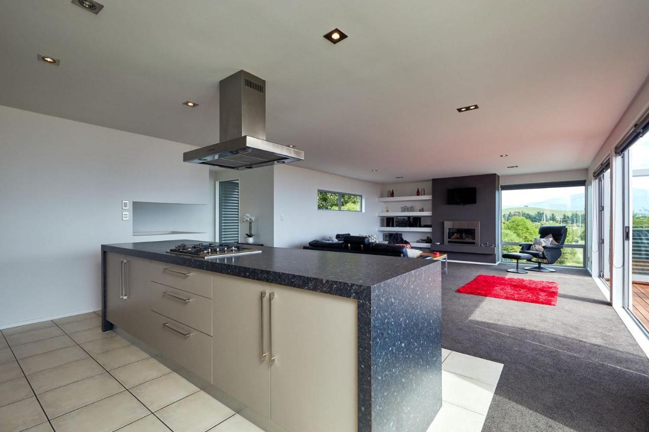 Bellbird Scenic Retreat - Views Of Alps And Ocean Vila Kaikoura Exterior foto